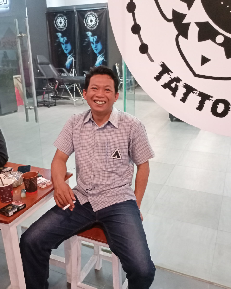 Putu Krisna - Tattoo Artist Helper
